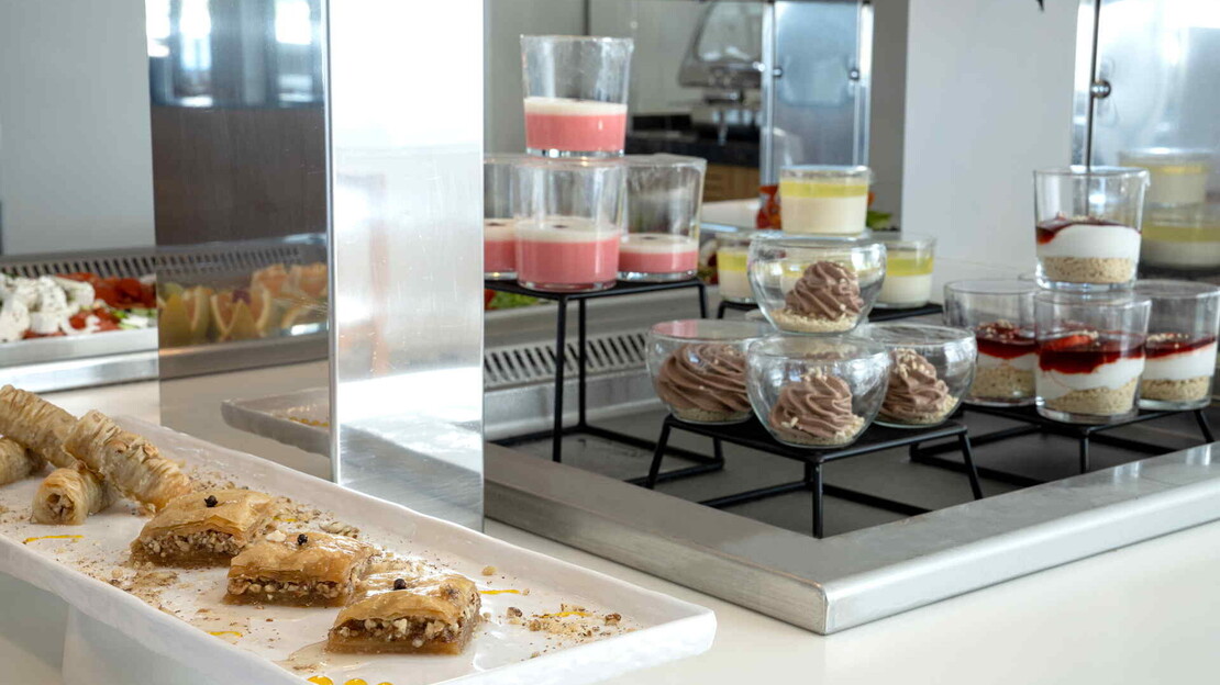 Maritimo Beach Hotel